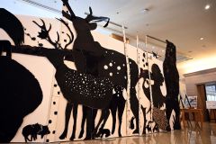 中札内高等養護学校の段ボールアート　日航ノースランド帯広で展示