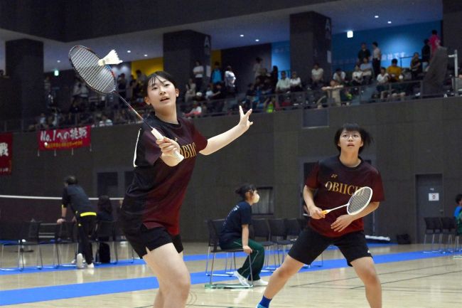 帯一男女Ｖ　男子１１連覇　女子は９連覇　全十勝中体連バドミントン