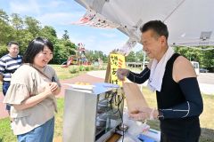 緑ケ丘児童遊園前に試行出店　８月６日まで