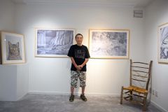 初回展示を喜ぶ伊藤さん