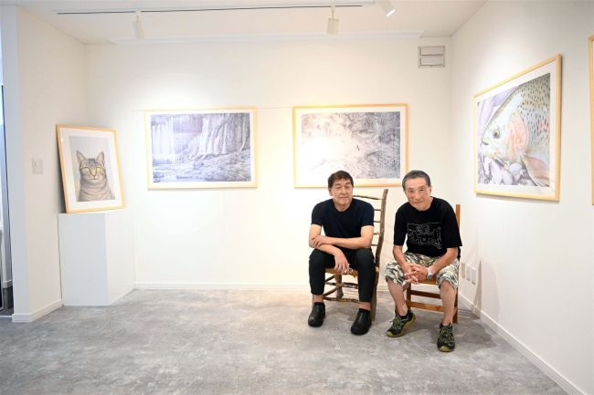 市街地の古ハイツ一室をギャラリーに　初回に伊藤勝昭さんボールペン画展