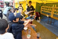 子どもたちも楽しんだ「広尾食べ飲みマルシェ」