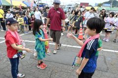 ジャンケン大会など、子どもたちも楽しんだ「広尾食べ飲みマルシェ」
