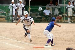１回戦・帯大谷―帝京安積（金野和彦撮影）