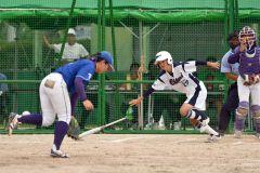 １回戦・帯大谷―帝京安積（金野和彦撮影）