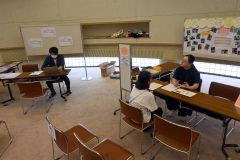 会場内には各事業所のブースのほか、仕事相談のブースも初めて設けられた