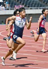 【男子２００メートル予選】最終コーナーを回る石田正龍（旭川志峯―浦幌中出）