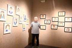 「似顔絵っぽいイラスト」の数々と服部さん