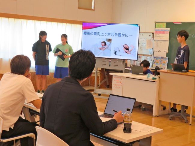 中札内中学校の３年生がキャリア学習　ビジネスプランを起業支援団体の講師に提案