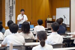 授業改善について十文字学園女子大の冨山教授が講演した講座