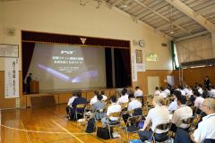 ロケット開発に携わる帯広工業高校卒業生の小谷さんによる講演などが行なわれた研究集会
