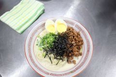 完成した冷やし担々麺