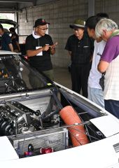 名車７６７Ｂに歓声　マツダファンミーティングにぎわう 写真5