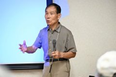 市図書館で語り部の会、市民ら約４０人戦時の現状に耳傾ける