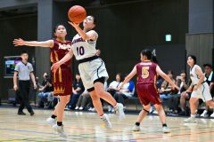 女子準々決勝・帯八―釧路鳥取西（金野和彦撮影）