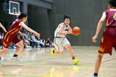 女子準々決勝・帯八―釧路鳥取西（金野和彦撮影）