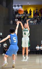 女子準々決勝・帯西陵―大沼岳陽・七飯（金野和彦撮影）