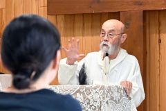 被爆時の記憶を語る月下さん（須貝拓也撮影）