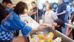 夏祭りを楽しむ子どもたちの姿も