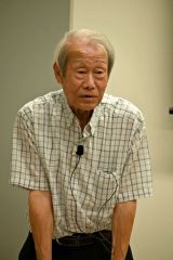 ６歳のころに体験した音更空襲の様子を伝える語り部の岩谷さん
