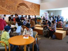 にぎわうふれあい広場の会場