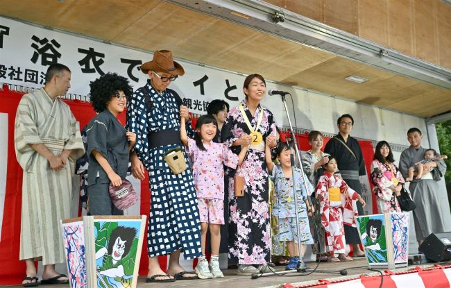 浴衣姿で夏の十勝川温泉満喫　音更で初の「ナイと」盛況