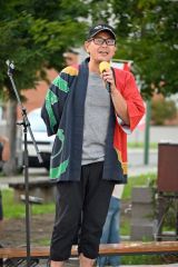 あいさつする吉田実行委員長