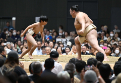 大相撲ファンら５０００人で熱気　７年ぶり十勝帯広場所 4