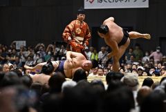 ５０００人を湧かせた力士たち　大相撲十勝帯広場所～写真特集 2