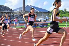人見２年ぶり全中の舞台で躍動　女子８００メートル決勝進出　全国中体連陸上
