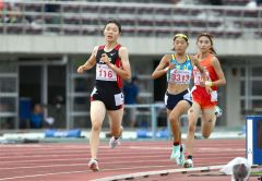 人見（足寄）女子８００、２分１１秒５９で４位入賞　全国中体連陸上
