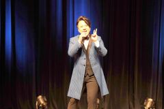 熱唱するこおりさん。会場が一体となって盛り上がった
