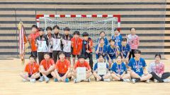 女子優勝、男子３位とそろって上位入賞を果たした駒場中拠点校（チーム提供）