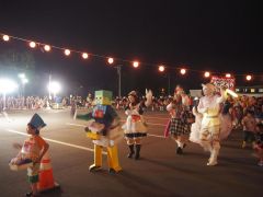 仮装でにぎわった忠類盆踊り