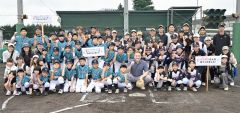 元日ハムの杉谷さんがサプライズ登場　十勝各所で歓声
