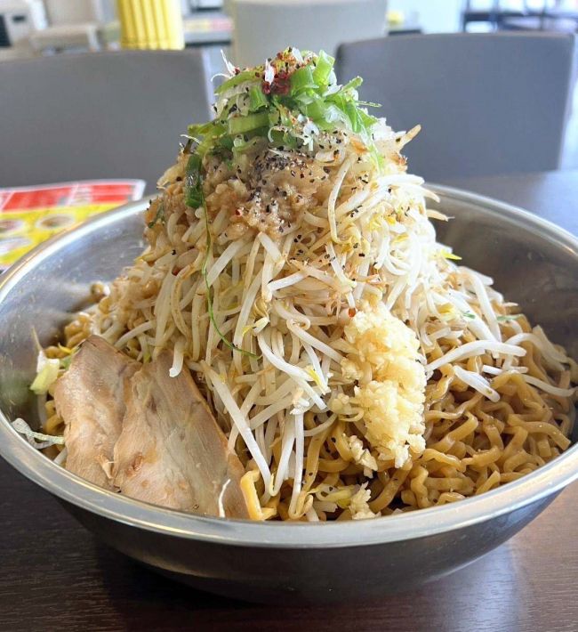 「挑戦者求む！」３キロ超デカ盛りラーメンがとかちむら麺ビレッジに　２０分完食で無料