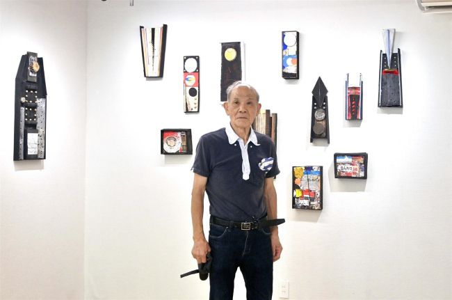 空き缶・段ボールアートなどずらり　広尾出身・楢原さんの個展