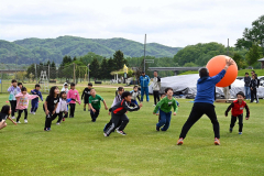 子どもたちがスポーツ、文化に触れる場の提供も大きな行政課題になっている（総合型クラブ発足前の体験事業）