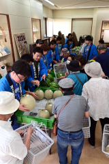大盛況だった農大の野菜即売会
