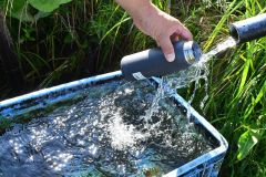冷たく澄んだ「ソコベの湧き水」