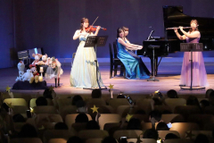 ディズニーの楽曲を客席と一体で披露した演奏家４人