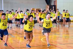 元オリンピック選手の福島千里さん 札内小で走る楽しさ伝授 幕別 14