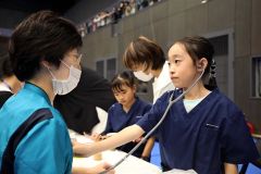 お仕事体験で社会の仕組み学ぶ　おびひろキッズタウン