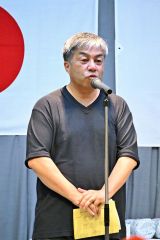 選手を代表して抱負を述べる熊谷智さん