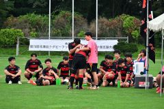 抽選結果を受け止める合同チームの選手ら