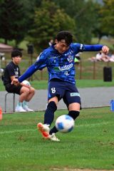 【第１１節・北海道十勝スカイアース―ノルブリッツ北海道ＦＣ】右サイドからチャンスを演出したスカイアースのＤＦ瀬戸匠海