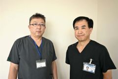 森医師（左）と石田院長