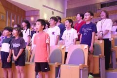 思いを込めて歌う幕別途別小児童ら
