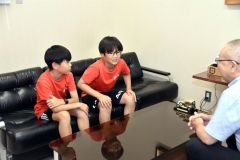 （左から）全道大会に出場する中村優心さんと佐藤暖之進さん