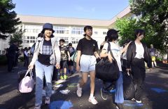 帯広小学校の６年生が修学旅行へ出発 5